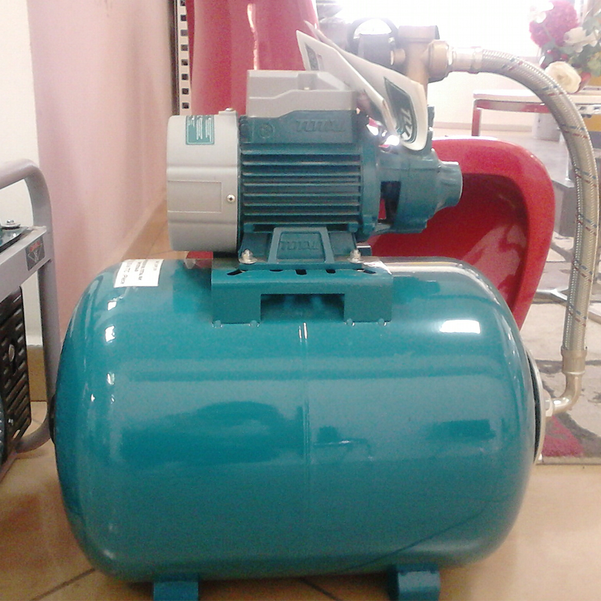 SURPRESSEUR EAU 30L/250B